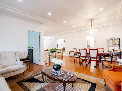 13798 92 Avenue - 5