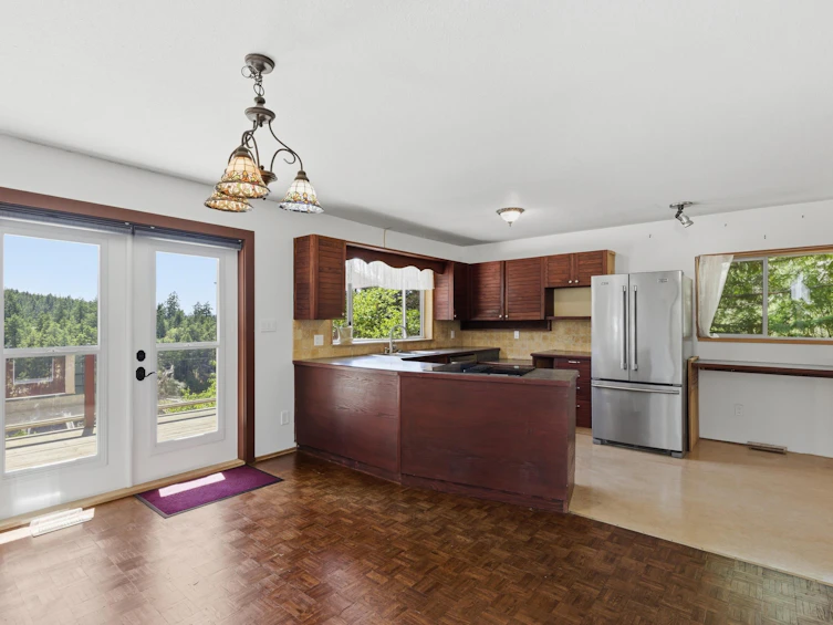 10085 Buccaneer Road, Halfmoon Bay, BC, V7Z 1B6 - 7