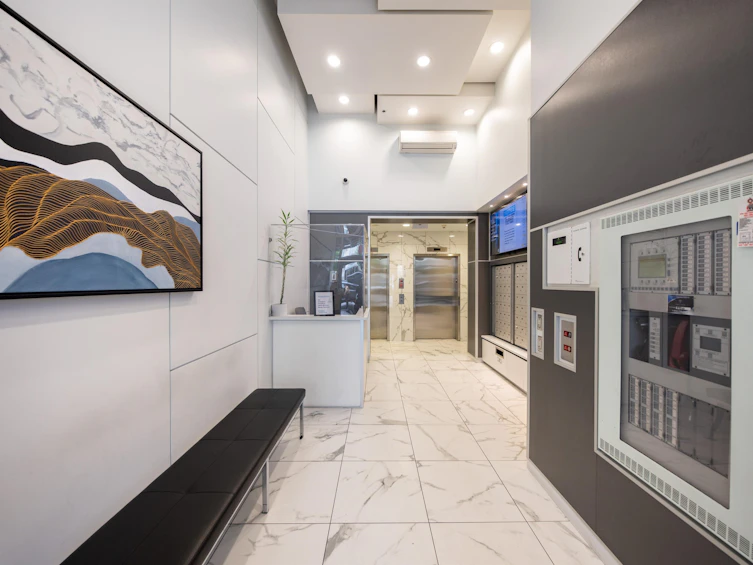801-480 Robson Street, Vancouver, BC, V6B 1S1 - 2