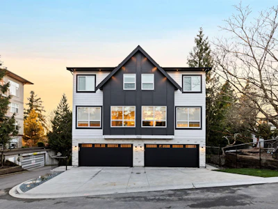 3-2522 Campbell Avenue - 2