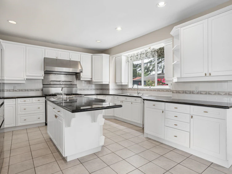 12311 Flury Drive, Richmond, BC, V6V 1H6 - 16