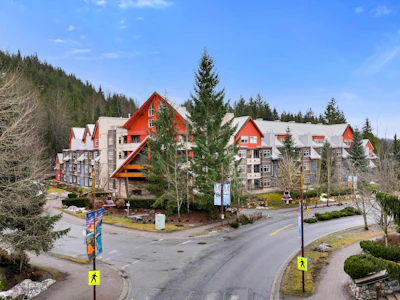 207-2050 Lake Placid Road - 2