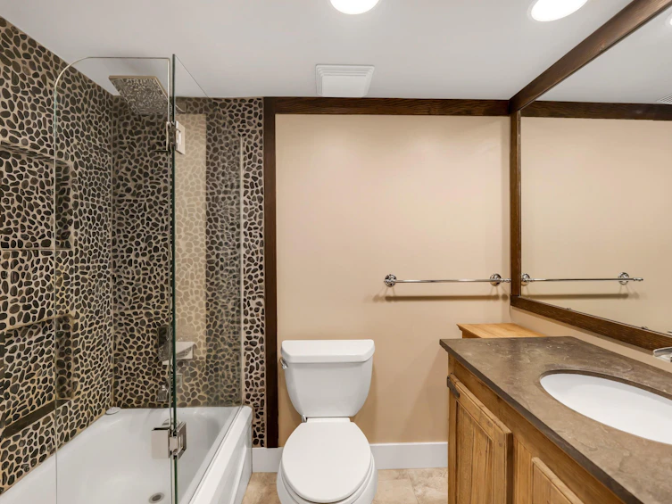 207-2050 Lake Placid Road, Whistler, BC, V8E 0A8 - 12