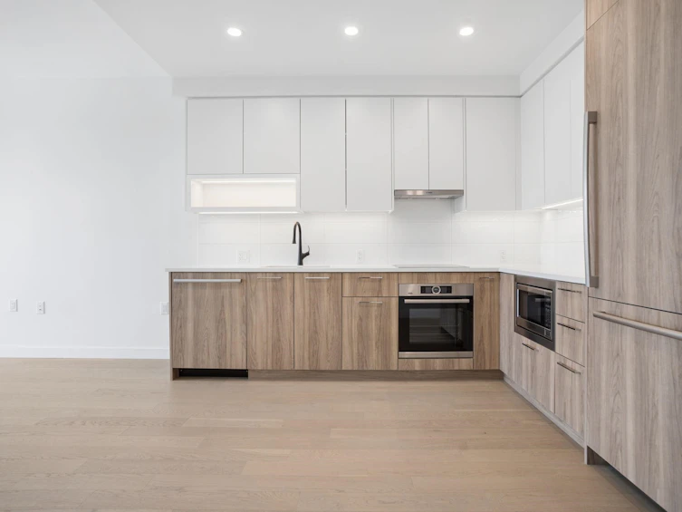 208-8398 Oak Street, Vancouver, BC, V6P 0L9 - 9