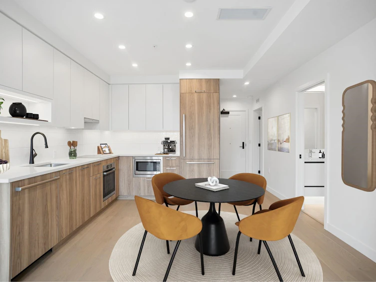 208-8398 Oak Street, Vancouver, BC, V6P 0L9