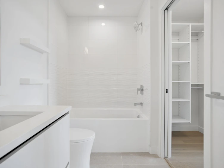 208-8398 Oak Street, Vancouver, BC, V6P 0L9 - 20