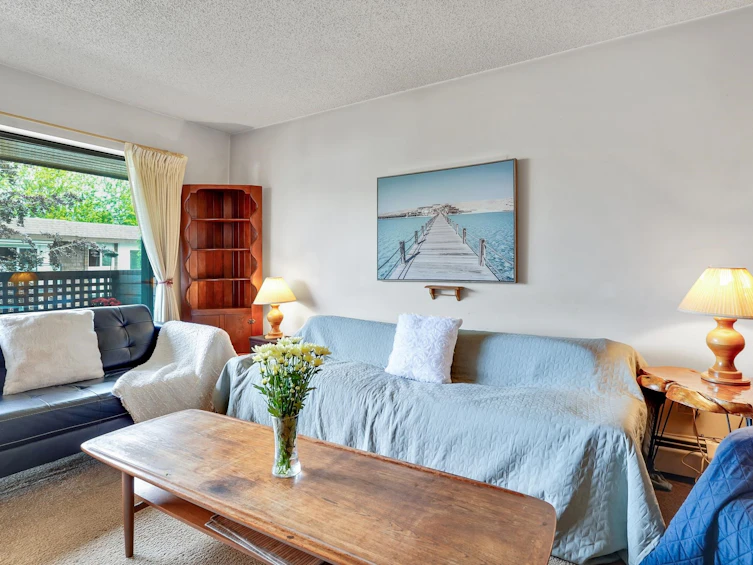 402-2215 Dundas Street, Vancouver, BC, V5L 1J9