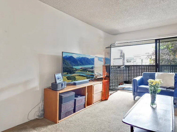 402-2215 Dundas Street, Vancouver, BC, V5L 1J9 - 4