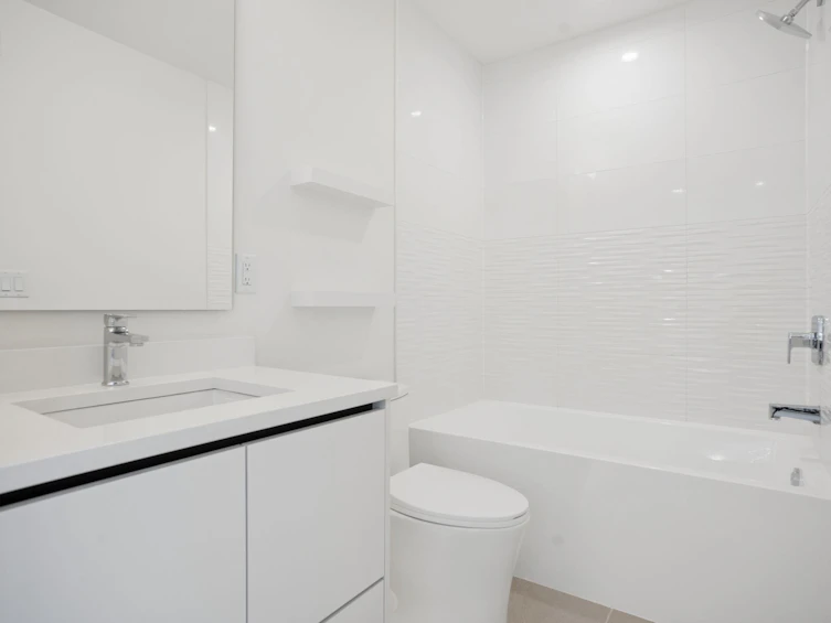 202-8398 Oak Street, Vancouver, BC, V6P 0L9 - 13