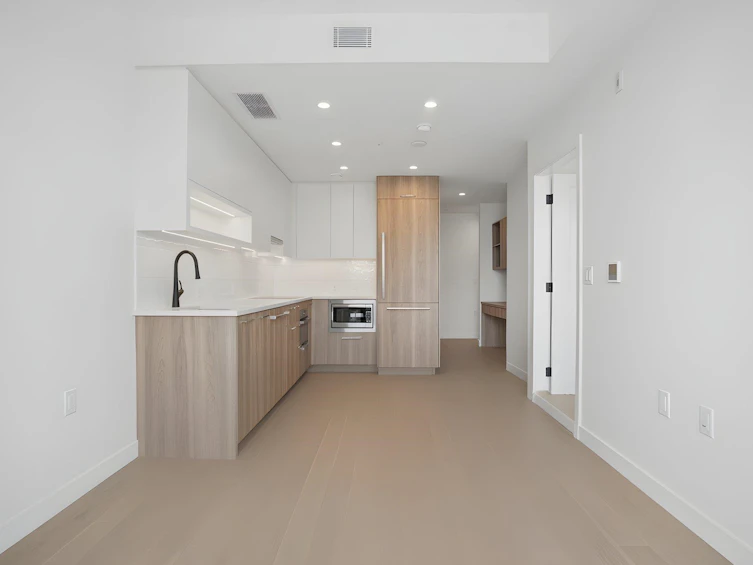 202-8398 Oak Street, Vancouver, BC, V6P 0L9 - 8