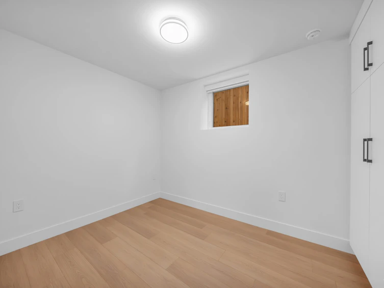 2715 Cheyenne Avenue, Vancouver, BC, V5R 4R5 - 22