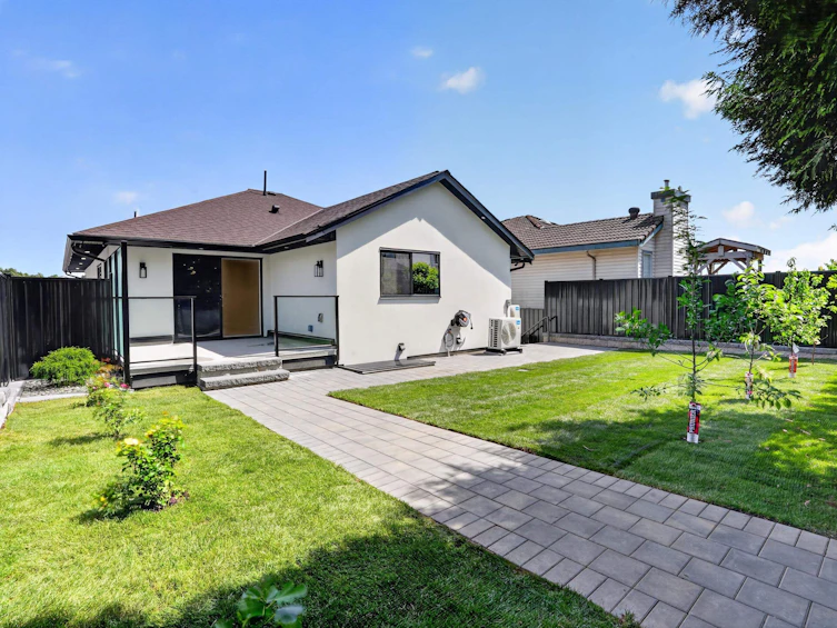 1374 Kenney Street, Coquitlam, BC, V3E 2R2 - 37