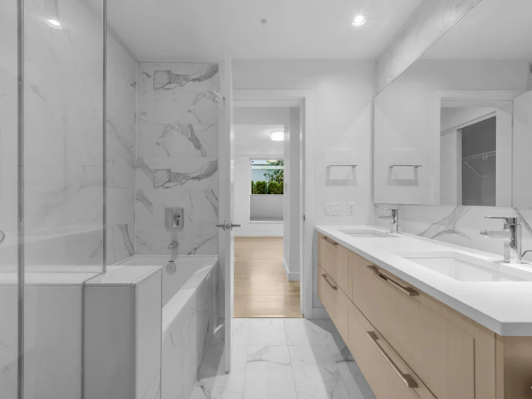 109-6677 Cambie Street, Vancouver, BC, V6P 0E6 - 13