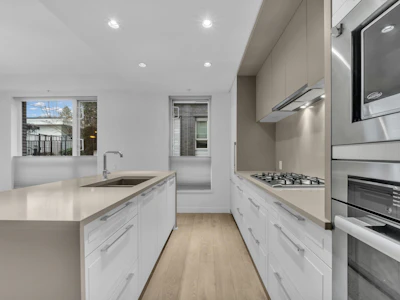 109-6677 Cambie Street - 3