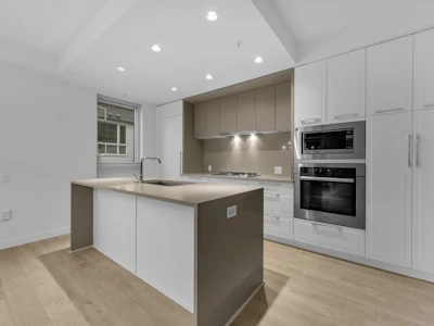 109-6677 Cambie Street - 5