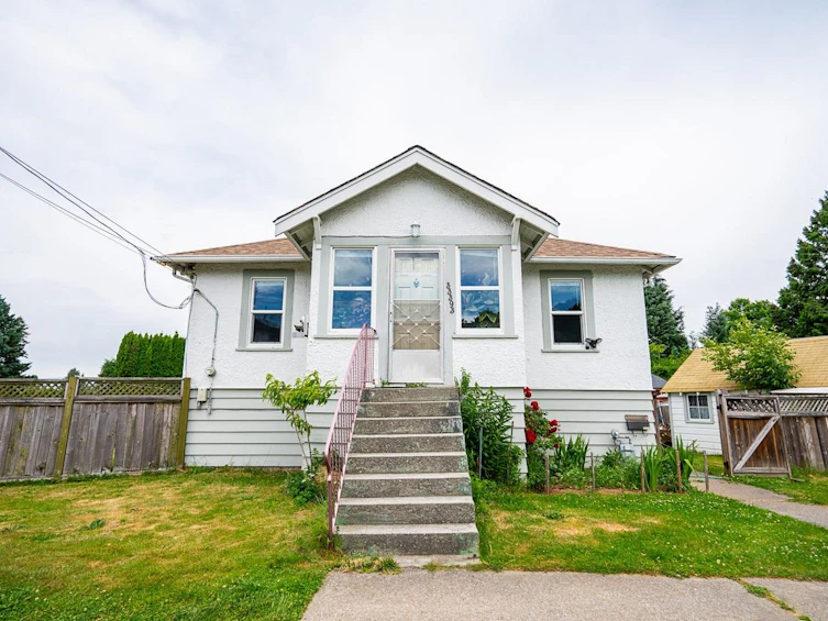 33393 George Ferguson Way, Abbotsford, BC, V2S 2L9