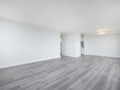 2102-6540 Burlington Avenue - 5