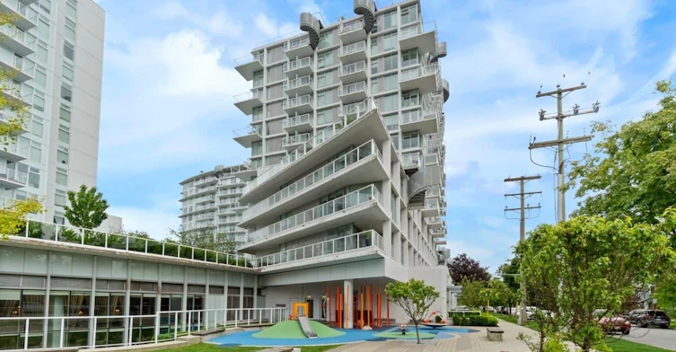 1206-2221 E 30th Avenue, Vancouver, BC, V5N 0G6