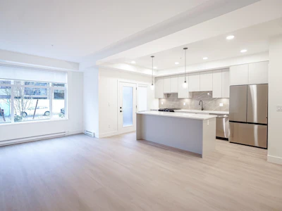 104-3528 146a Street - 3