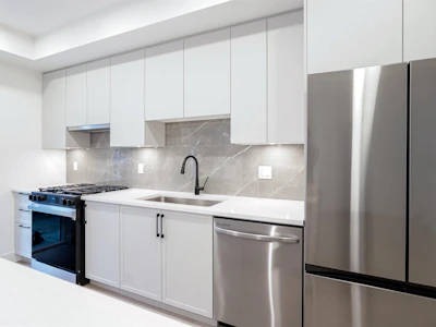 104-3528 146a Street - 4