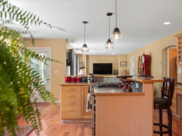1223 Sunnyside Road, Gibsons, BC, V0N 1V3 - 11