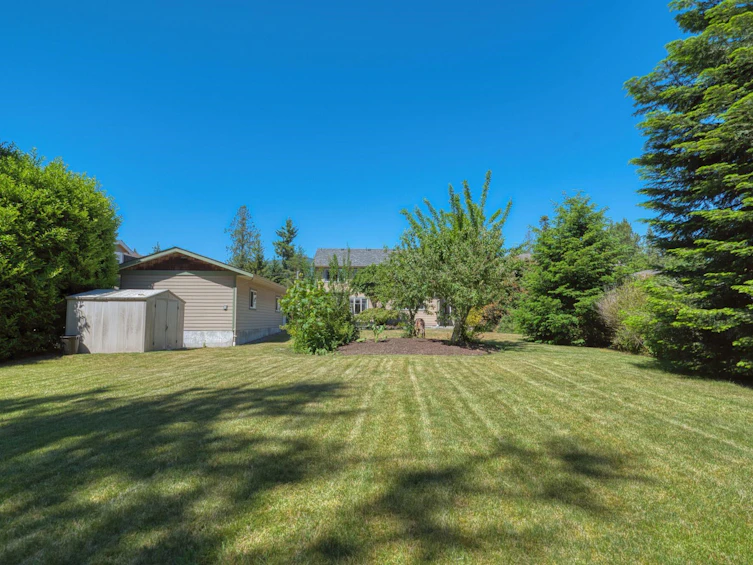 1223 Sunnyside Road, Gibsons, BC, V0N 1V3 - 35