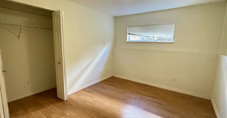 2400 West 19th Avenue, Vancouver, BC, V6L 1C7 - 3
