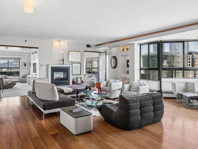 2301-909 Burrard Street, Vancouver, BC, V6Z 2N2 - 2