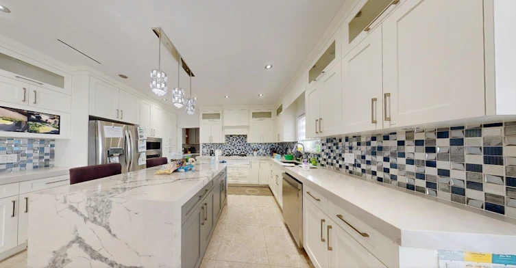 6300 Neville Street, Burnaby, BC, V5E 1A6 - 2