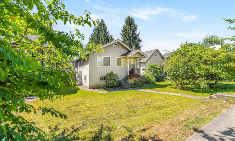 20 W King Edward Avenue