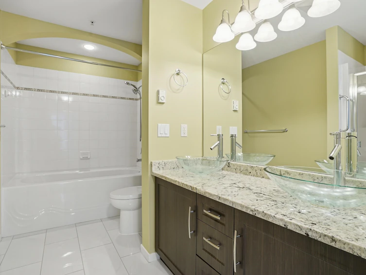 202-33485 South Fraser Way, Abbotsford, BC, V2S 8P9 - 17