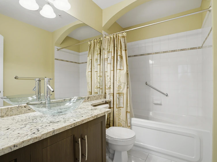 202-33485 South Fraser Way, Abbotsford, BC, V2S 8P9 - 20