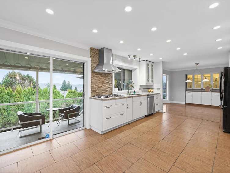 2562 Fuchsia Place, Coquitlam, BC, V3E 2M7 - 9