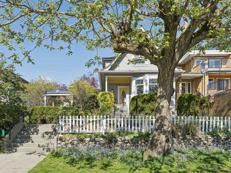 408 E 2nd Street, North Vancouver, BC, V7L 1C8