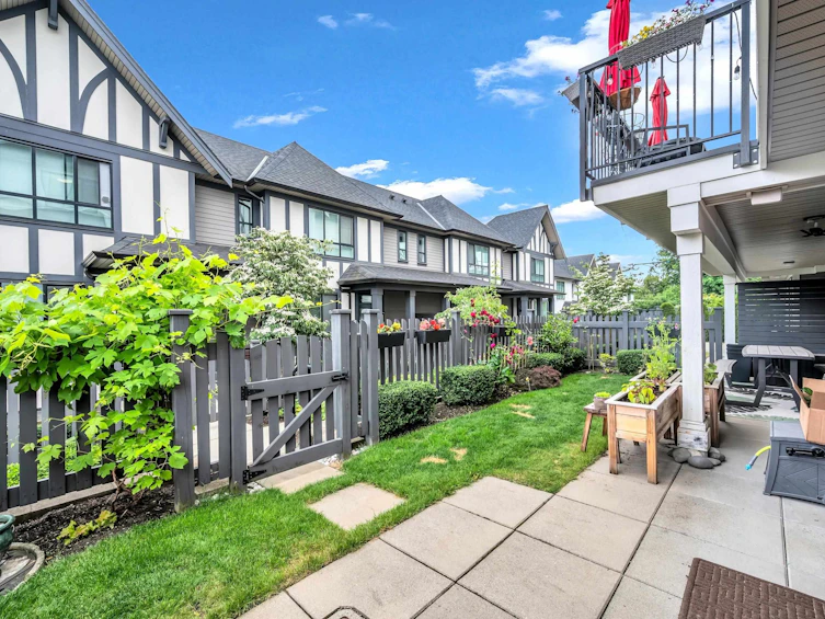 56-3500 Burke Village Promenade, Coquitlam, BC, V3E 0N2 - 35