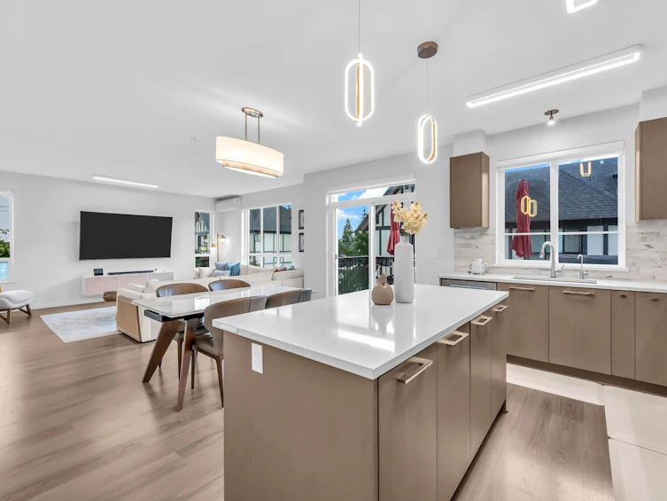 56-3500 Burke Village Promenade, Coquitlam, BC, V3E 0N2 - 6