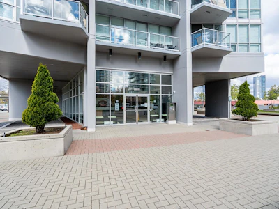 2002-13618 100 Avenue - 5