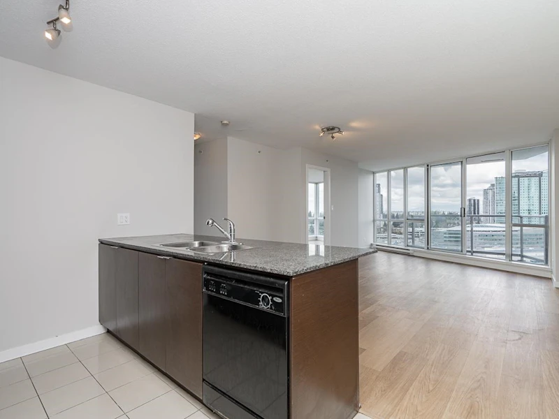 2002 - 13618 100th Avenue, Surrey BC V3T 0A8