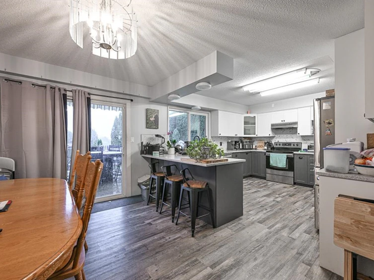 2436 Rideau Street, Abbotsford, BC, V2T 3N4 - 9