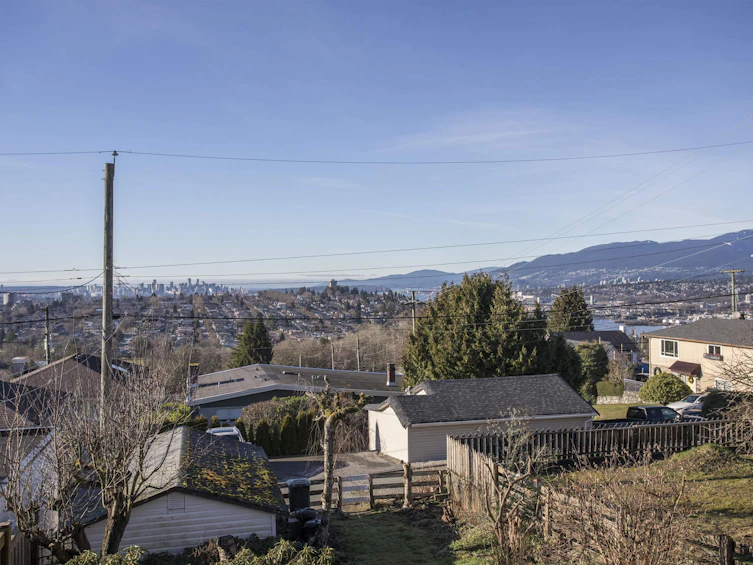 11 Hythe Avenue, Burnaby, BC, V5B 3H6 - 21