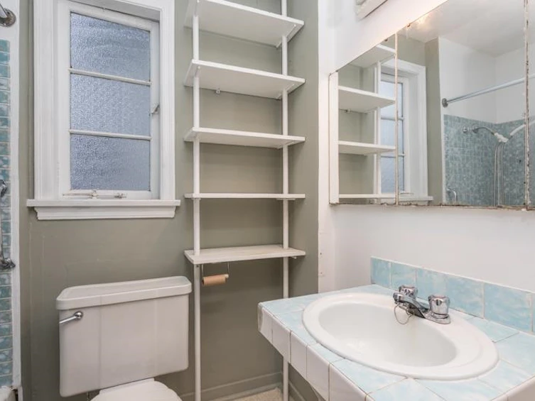 11 Hythe Avenue, Burnaby, BC, V5B 3H6 - 33