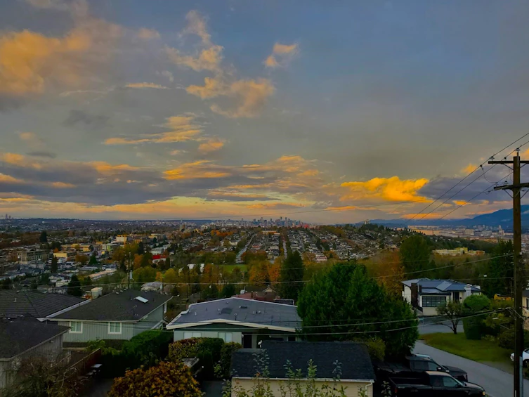 11 Hythe Avenue, Burnaby, BC, V5B 3H6 - 3