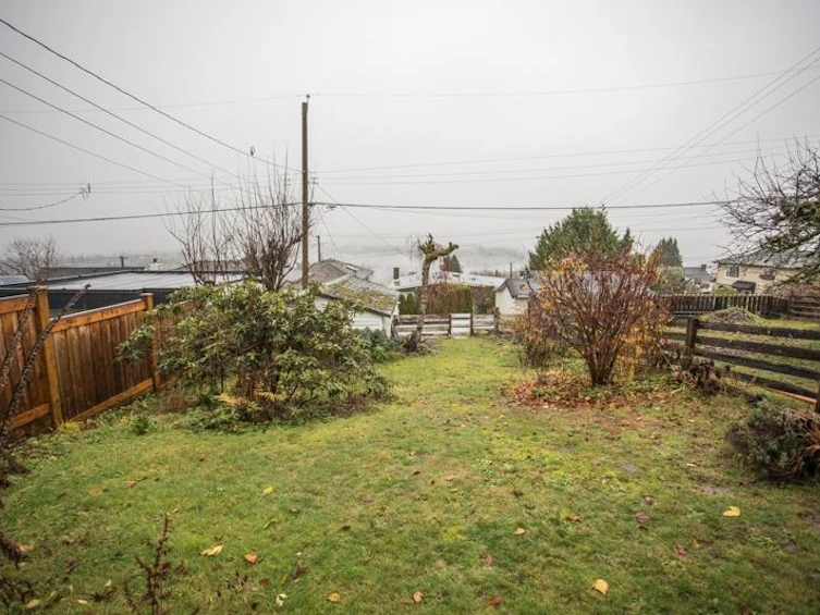 11 Hythe Avenue, Burnaby, BC, V5B 3H6 - 25