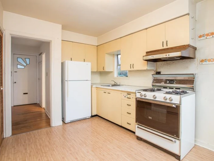 11 Hythe Avenue, Burnaby, BC, V5B 3H6 - 28