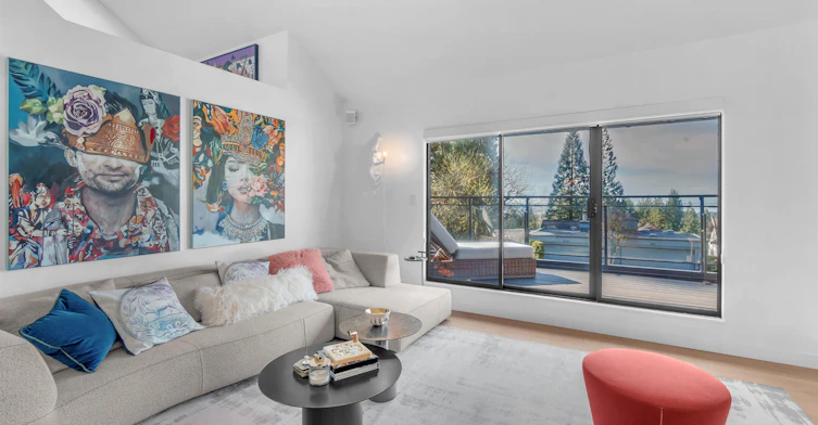 5706 Owl Court, North Vancouver, BC, V7R 4V6 - 3