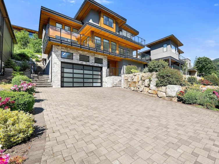 2237 Windsail Place, Squamish, BC, V8B 0T6 - 2
