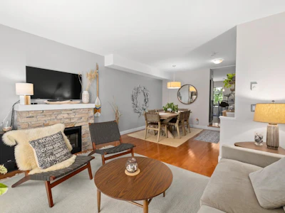 34-15233 34 Avenue - 5