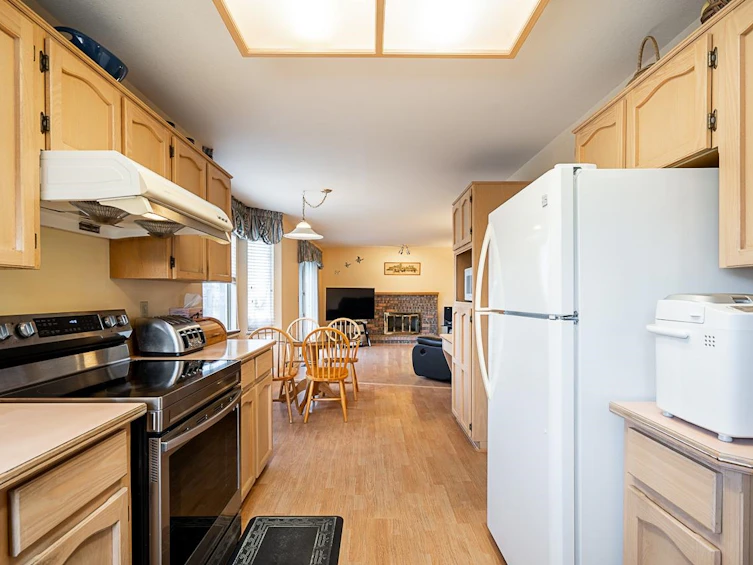 16156 94a Avenue, Surrey, BC, V4N 3A2 - 11