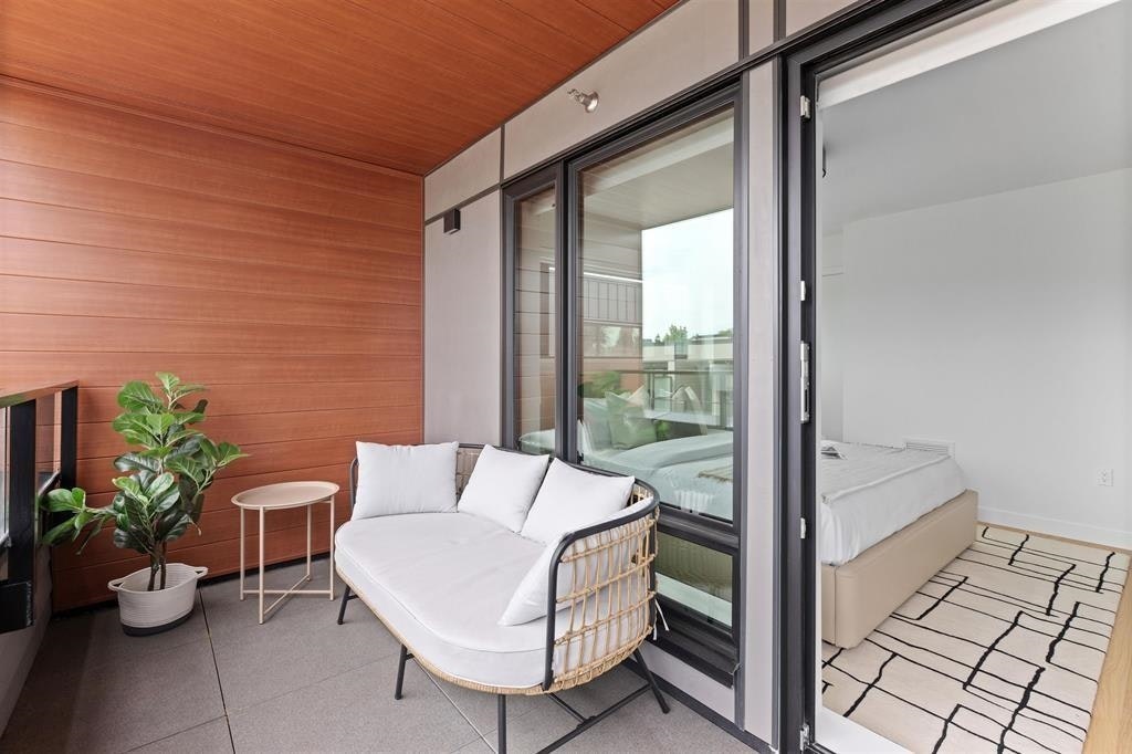 3-6768 Oak Street - 5