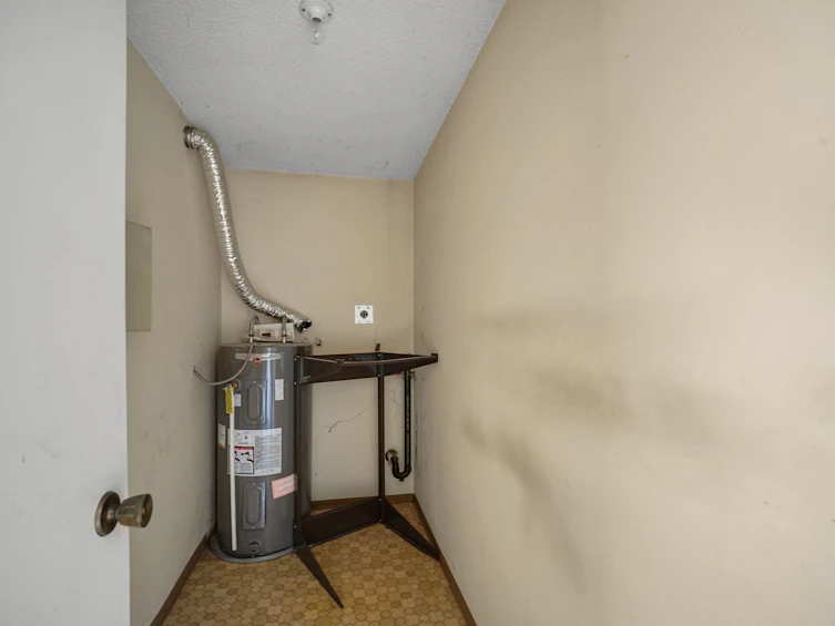 310-9635 121 Street, Surrey, BC, V3V 7L8 - 13